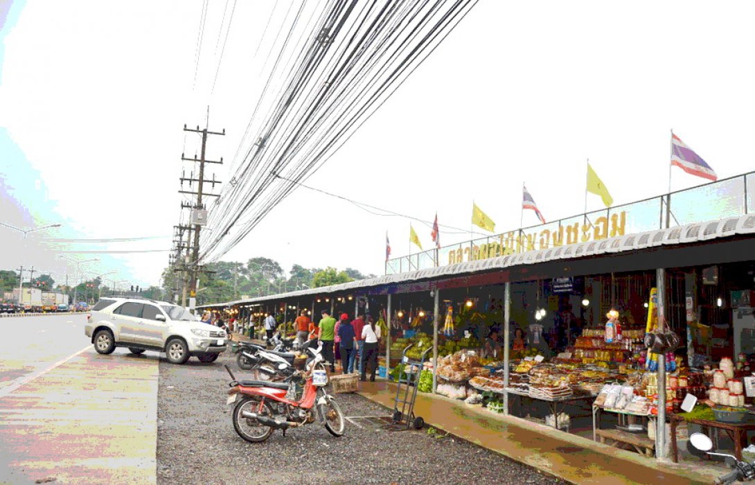 ปรับโฉม “ตลาดผลไม้หนองชะอม” ปราจีนบุรี สู่ตลาดริมทาง มาตรฐาน กรมการค้าภายใน