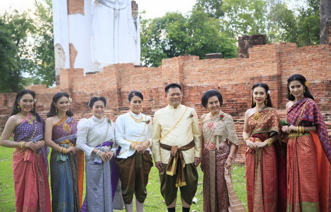 ห้ามพลาด !! งานย้อนอดีตสุดยิ่งใหญ่ “วิถีถิ่นวิถีไทยวิถีพิษณุโลก” สัมผัสวัฒนธรรมและประเพณี แต่งกายชุดไทยย้อนยุคแบบ “เมืองสองแคว”  