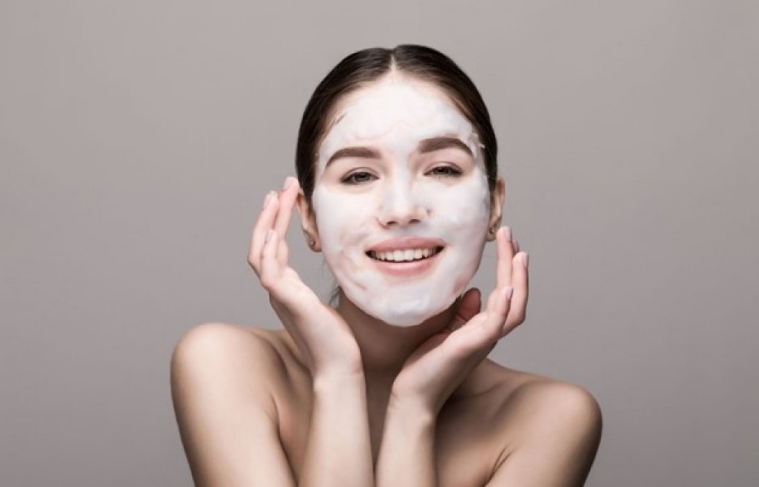 เผย 5 ไฮไลต์คลีนเซอร์ผิวแพ้ง่ายต่างจากโฟมล้างหน้าอย่างไร?