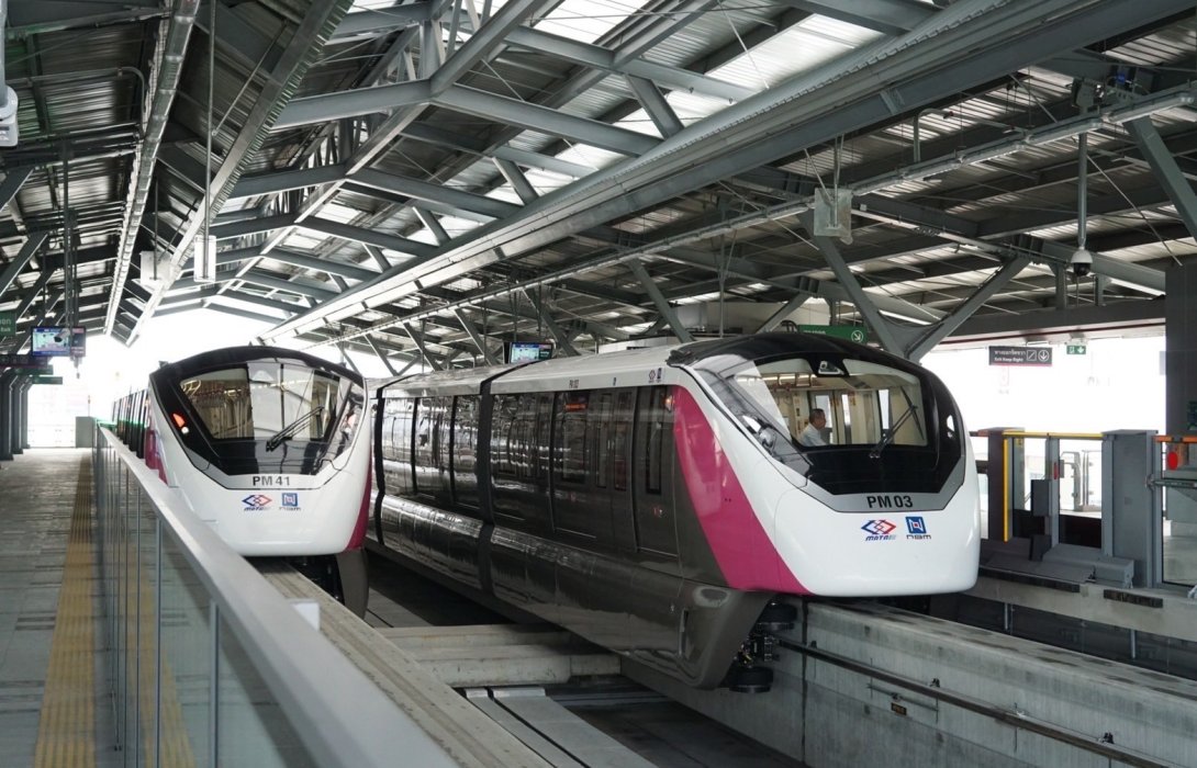 คมนาคม แย้มข่าวดี! “รถไฟฟ้าสีชมพู” ทดลองใช้บริการ ฟรี! ข้ามปี เริ่มเก็บเงิน 3 มกราคม 67 