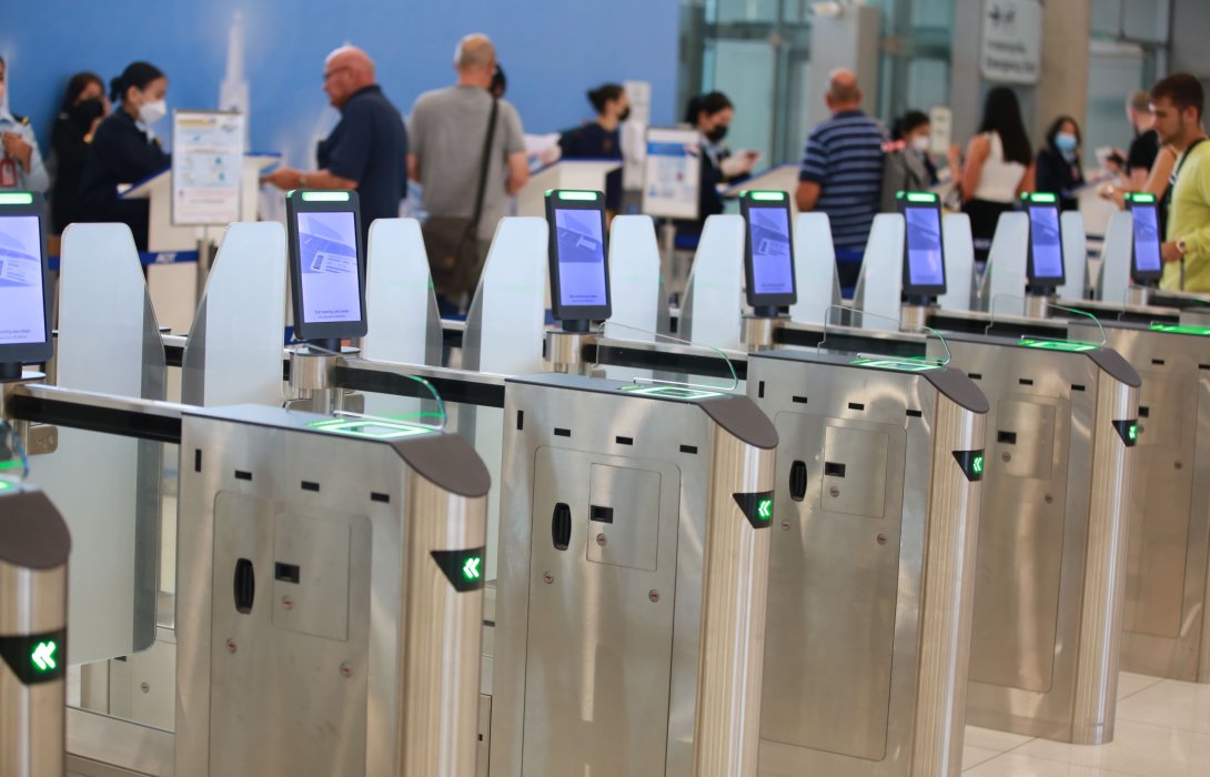 “สุริยะ” กำชับ ทอท. เตรียมพร้อมทุกสนามบิน รับประชาชนเดินทางปีใหม่ คาดผู้โดยสารทะลัก 2.65 ล้านคน