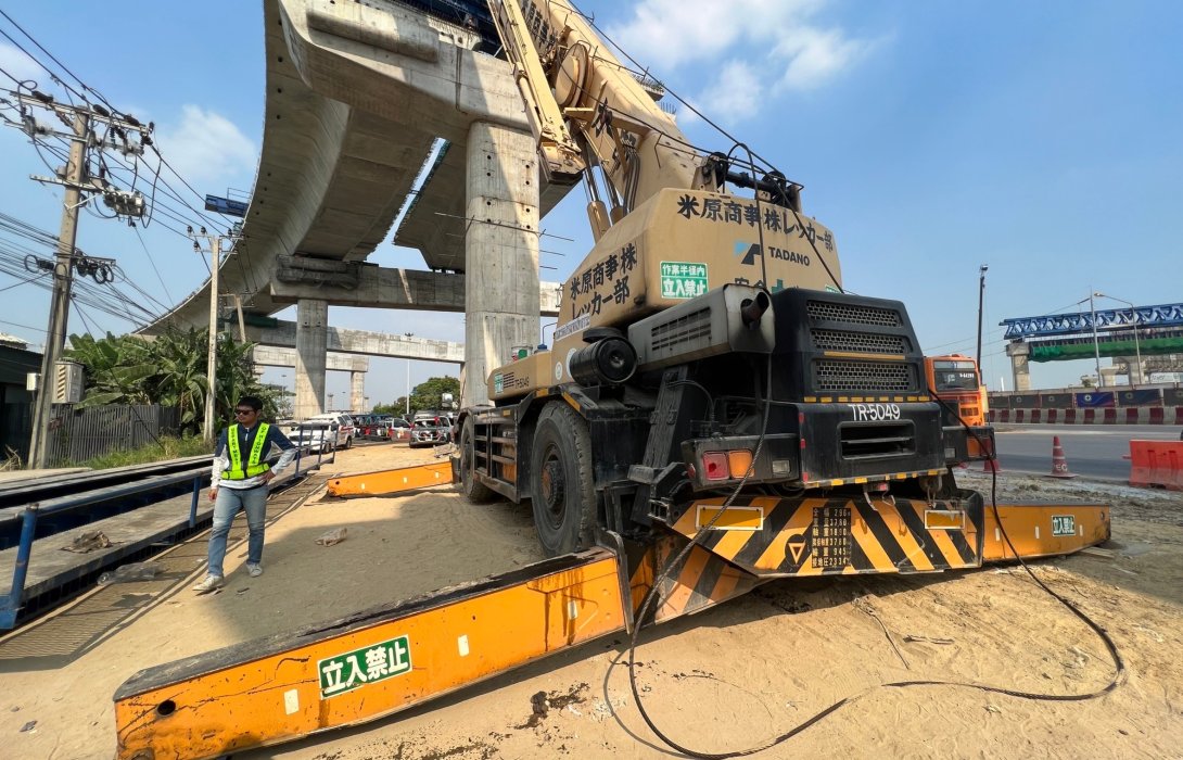 ”สุริยะ“ แสดงความเสียใจต่อครอบครัวผู้เสียชีวิต-ผู้บาดเจ็บจากเหตุกระเช้ารถเครนร่วงหล่นบนโครงการก่อสร้างทางยกระดับบนทางหลวงหมายเลข 35 สั่งหยุดงานอย่างน้อย 3 วัน