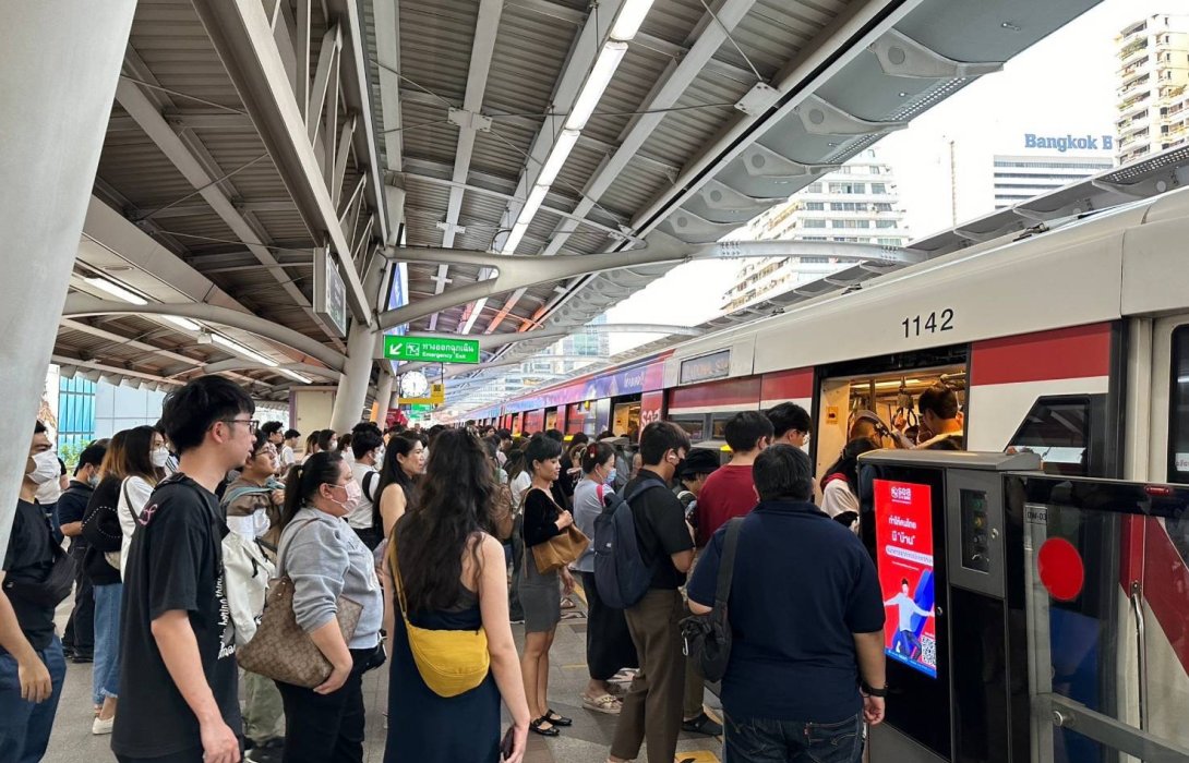 ‘เงินเดือนออก-เกษตรแฟร์’ หนุนรถไฟฟ้าสีน้ำเงิน - สีแดง - แอร์พอร์ตลิงก์ นิวไฮ!