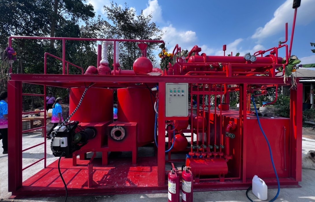 “พีระพันธุ์”ผุดไอเดีย ก.พลังงาน นำนวัตกรรมผลิตแผงโซล่าเซลล์-แบตลิเธียมเอง ให้ ปชช.ได้ใช้ในราคาถูกลง 