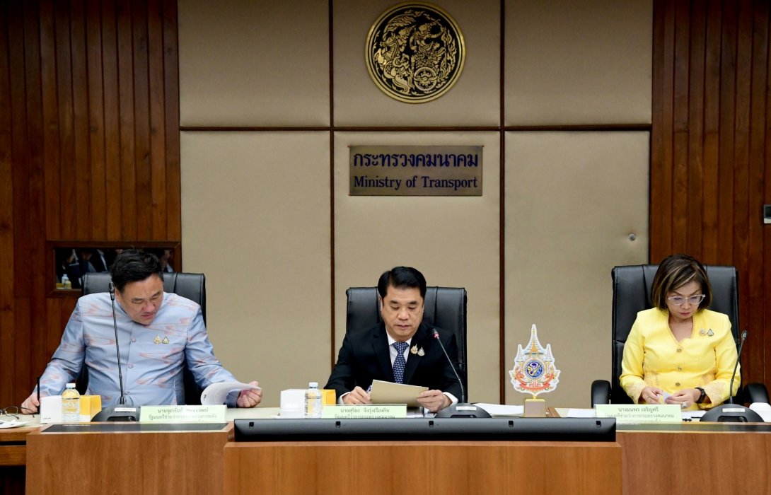 “คมนาคม” ขานรับข้อสั่งการนายกฯ เร่งพัฒนาท่าเรือคลองเตย สู่ Smart Port ยกระดับการใช้พื้นที่ 2.3 พันไร่