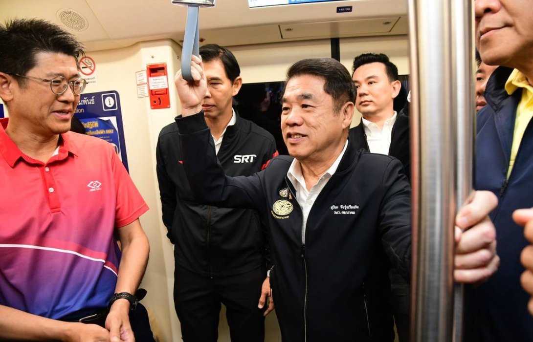 “สุริยะ” ยืนยันรถไฟฟ้าพร้อมใช้บริการ เว้นสายสีเหลือง-ชมพู เช็คระบบเพิ่มอีก 1 วัน