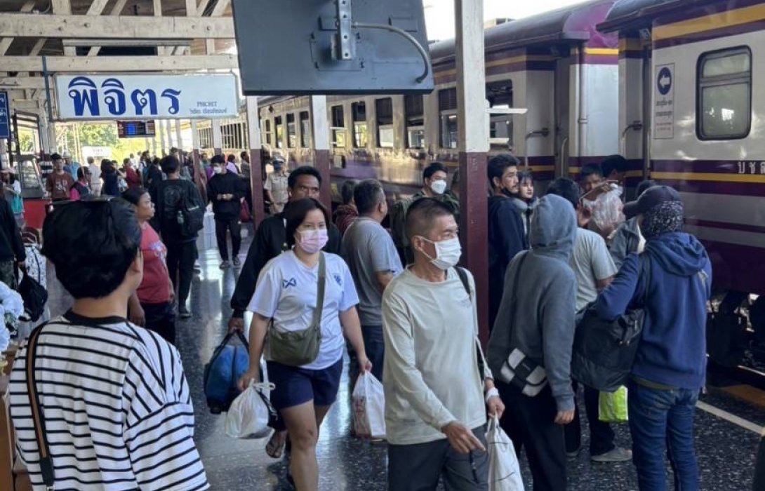 คนแห่กลับกรุงฯ กรมรางฯ เผย 4 ม.ค. 69 คนใช้บริการรถไฟพีคสุดรอบ 10 วัน เตรียมรับวันเริ่มทำงานแรกของปี 69 กำชับ จนท. “ห้ามการ์ดตก” แม้วันสุดท้ายของแผนฯ