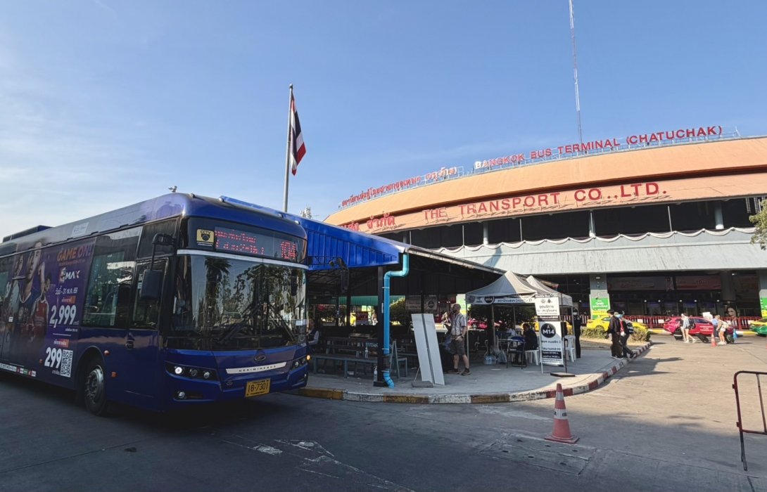 “บขส. X ไทย สมายล์ บัส” ให้บริการรถเมล์ไฟฟ้า 8 เส้นทาง เชื่อมต่อสถานีขนส่งฯ “หมอชิต 2” เพิ่มความสะดวก ปลอดภัย ลดฝุ่น PM 2.5