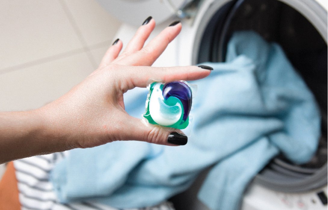 ศึก “ผงซักฟอก” ไม่ใช่แค่สะอาด แต่คือสงคราม “เจลบอล” ชน “รักษ์โลก” ใครไม่ปรับ...เตรียมจมกองผ้า