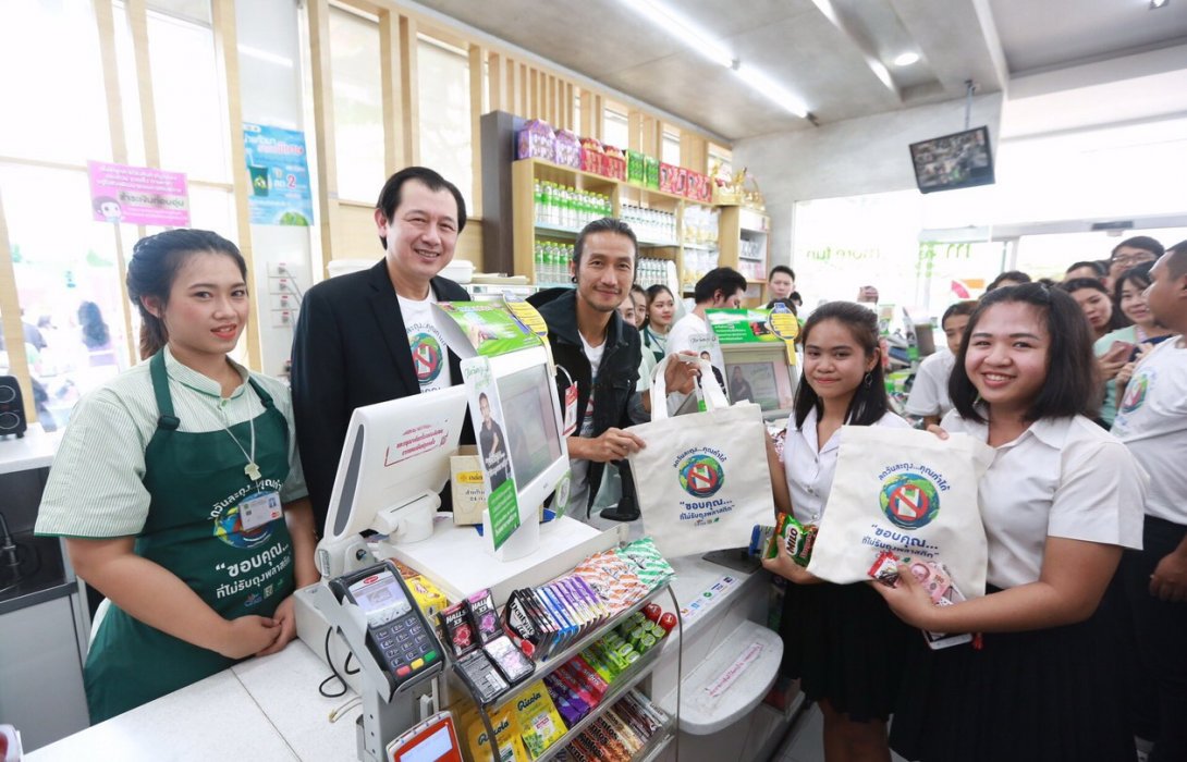 7-11 สุดปลื้ม คนไทยตื่นตัว ลดใช้ถุงพลาสติก ยอดทะลุ 100 ล.ใบ