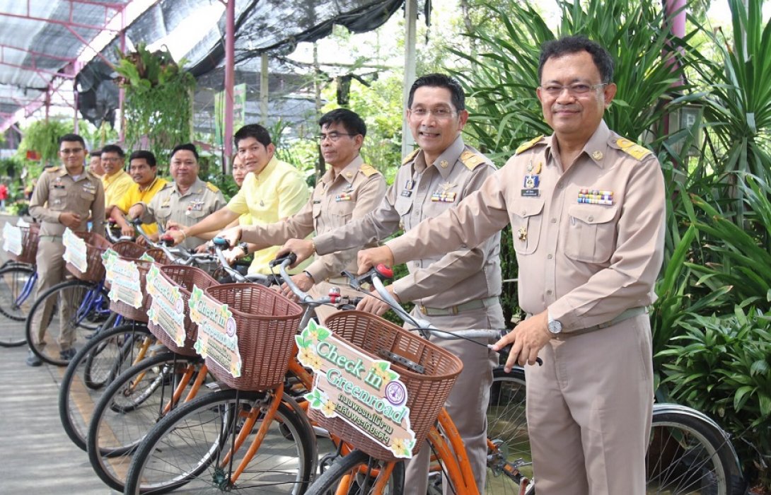  นนทบุรีเปิด “ถนนพรรณไม้งามเฉลิมพระเกียรติ”