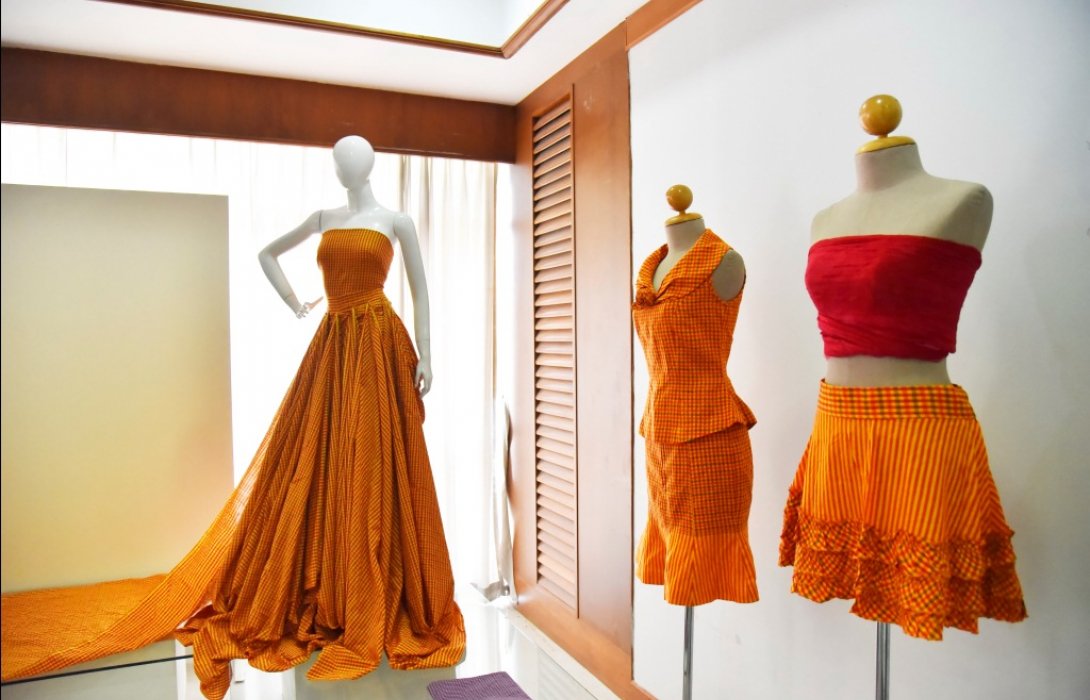 “ไก่เหลืองหางขาว”จากตำนานประวัติศาตร์ชาติไทยสู่นวัตกรรมแห่งเส้นสายลายผ้า