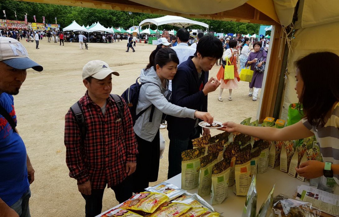 สสว.นำ10ผู้ประกอบการร่วมงานเทศกาลไทย ณ นครโอซากา ประเทศญี่ปุ่น