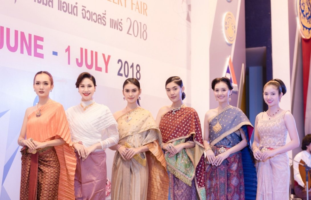 จังหวัดจันทบุรี ร่วมกับ พาณิชย์จังหวัด จัดงาน“จันทบุรี เจมส์ แอนด์ จิวเวลรี่ แฟร์ 2018”  