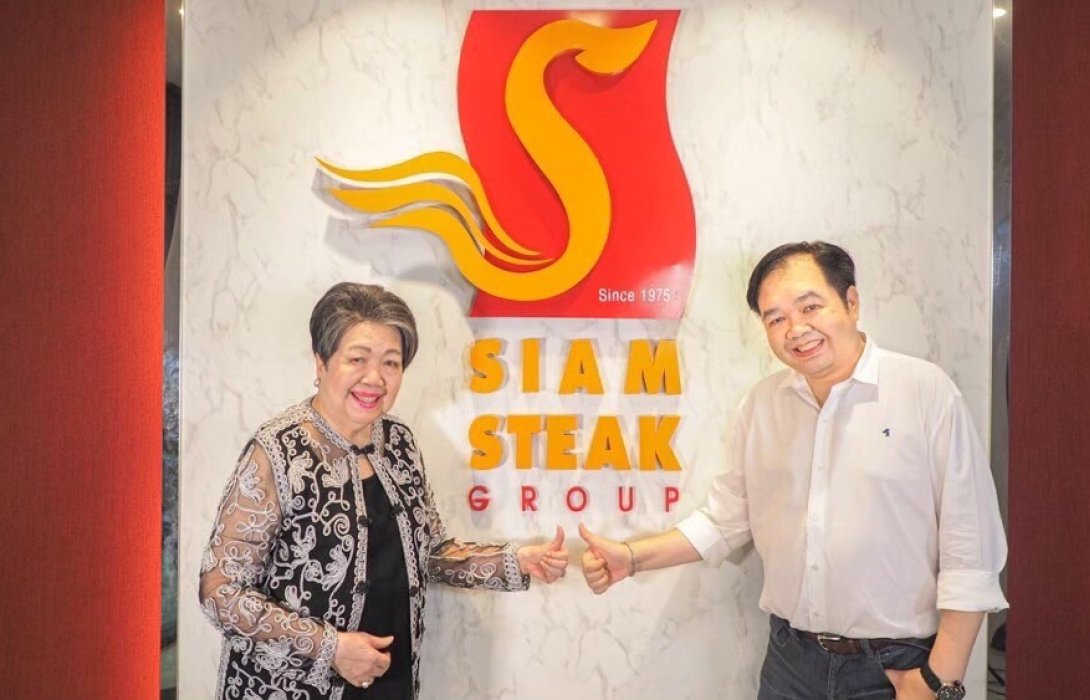 อ.สุภัค หมื่นนิกร ทายาทรุ่น2  “สยามสะเต๊ค” ขบายแฟรนไชส์ 2 ปี 20 สาขา เจาะมหาวิทยาลัย สำนักงานออฟฟิศ โรงพยาบาล ปั้มน้ำมัน 