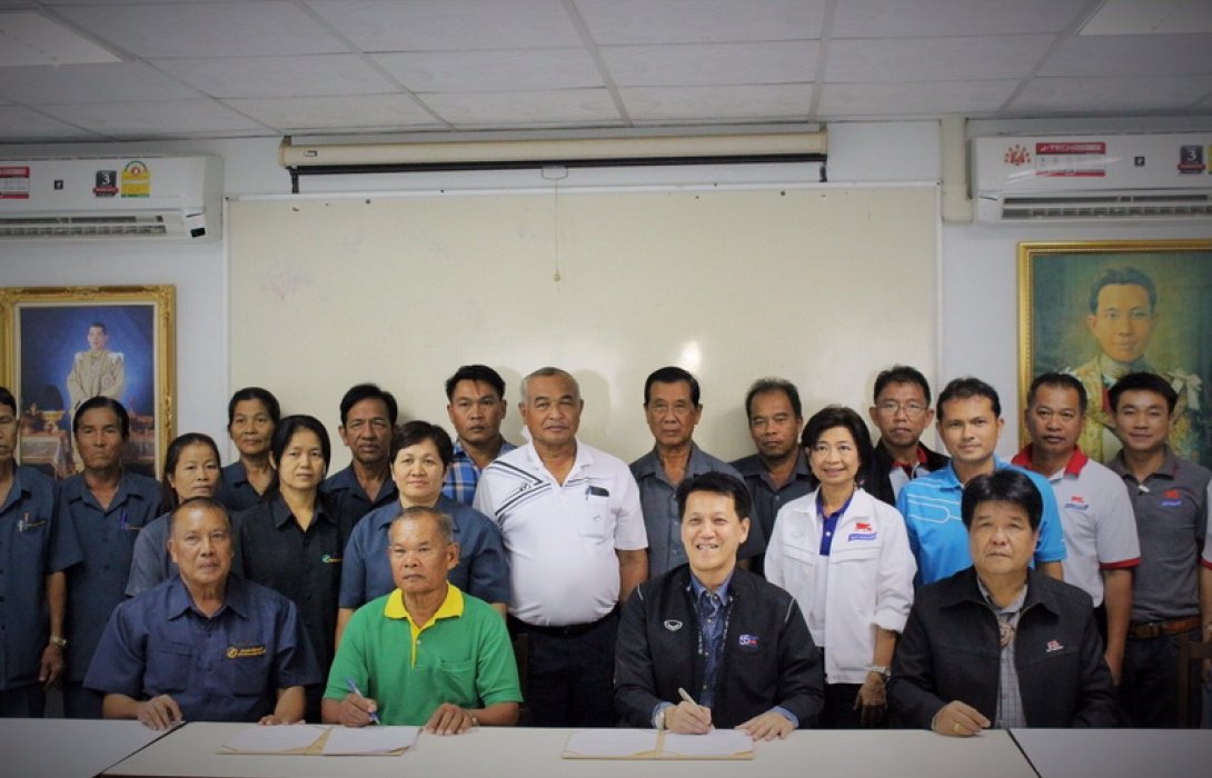 ลงนามความร่วมมือเพิ่มความเข้มแข็งอาชีพโคนม