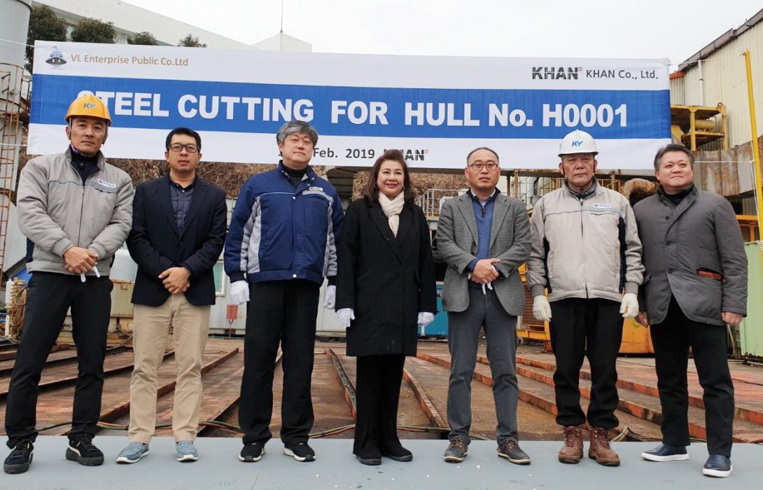 VL ร่วมพิธีต่อเรือใหม่ VL.22  