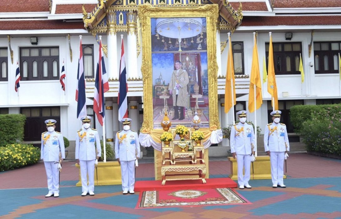 ผู้บัญชาการทหารเรือนำข้าราชกองทัพเรือถวายพระพรชัยมงคล 