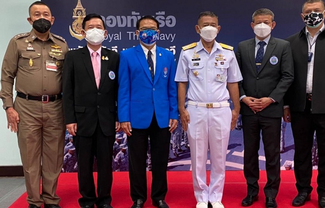  นักเรียนเก่าปทุมคงคาดีเด่น  