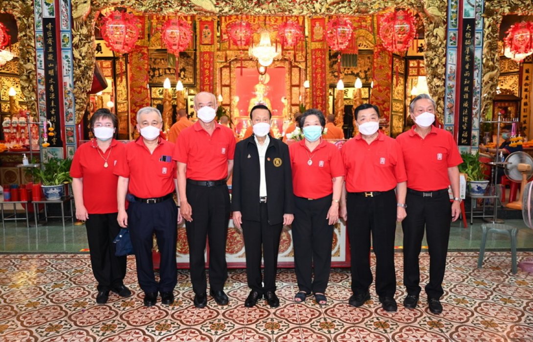 มูลนิธิป่อเต็กตึ๊ง จัดพิธีจุดเทียนเปิดงานเทศกาลง่วนเซียว ประจำปี 2565 ณ ศาลเจ้าไต้ฮงกง