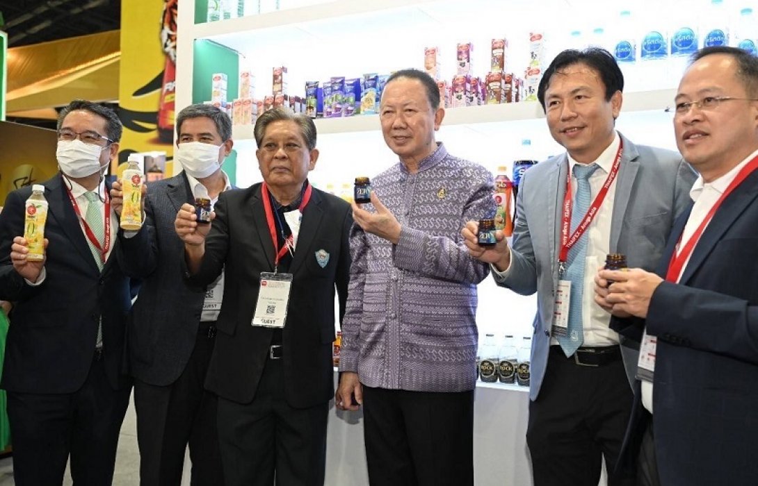  เยี่ยมชมบูธ