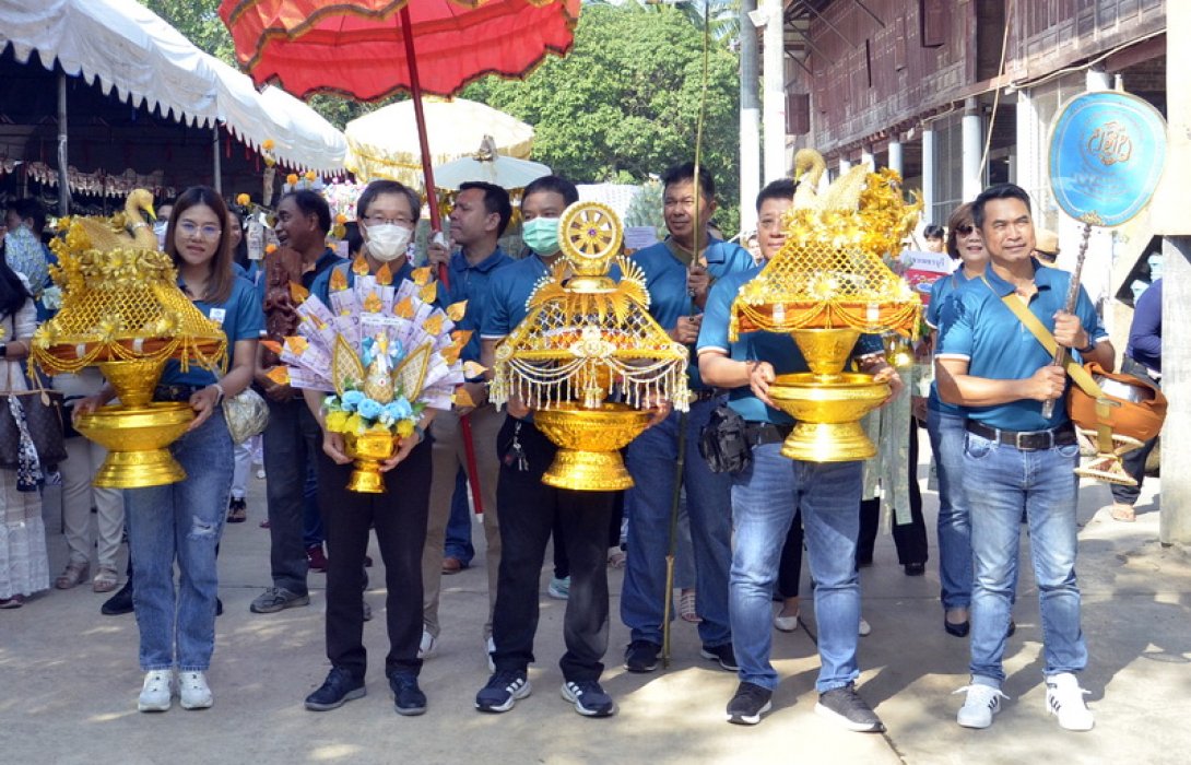 คุ้มภัยโตเกียวมารีนฯ ถวายผ้ากฐิน ณ วัดหนองหญ้าปล้อง จังหวัดเพชรบุรี