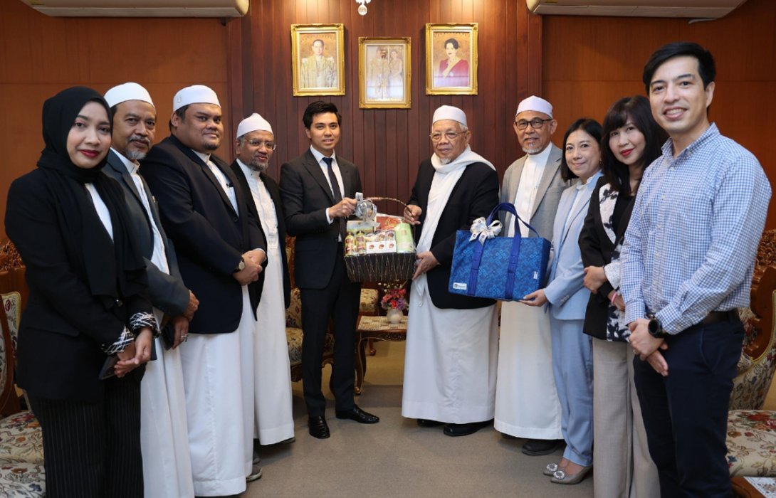 วิริยะประกันภัย ร่วมแสดงความยินดี ผู้ได้รับความเห็นชอบให้ดำรงตำแหน่งจุฬาราชมนตรี คนที่ 19 แห่งราชอาณาจักรไทย