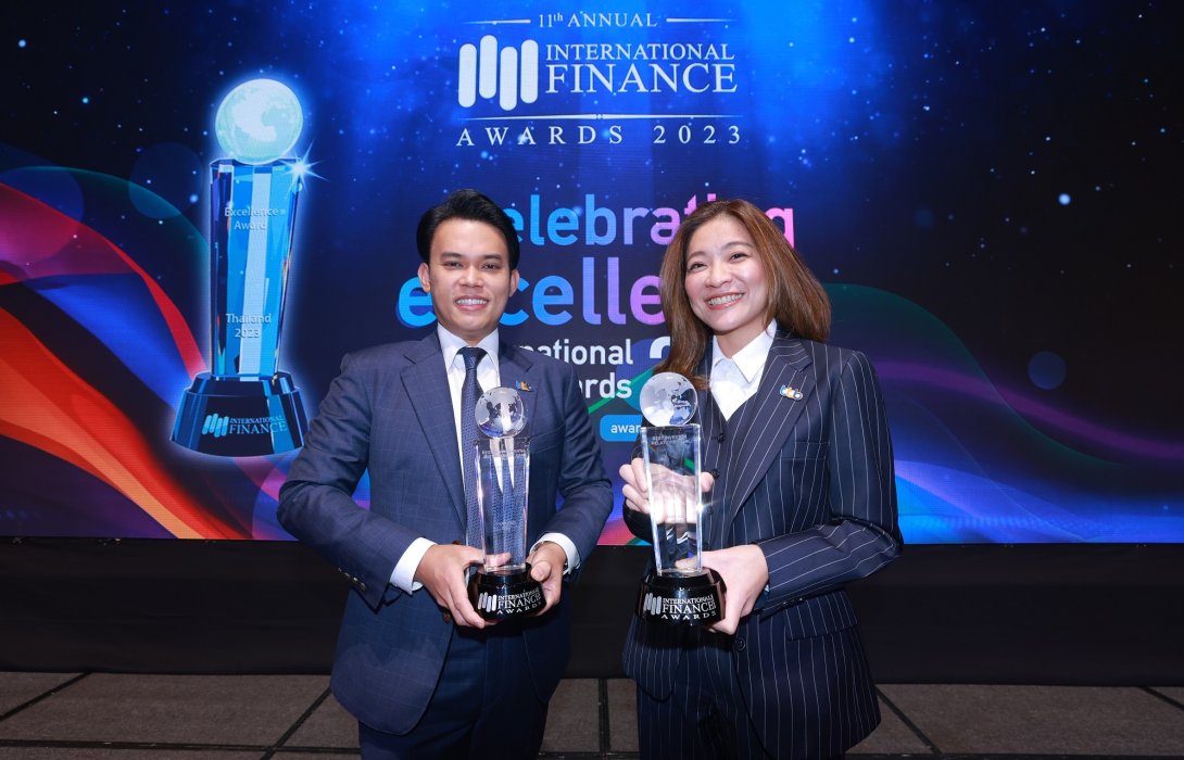 ทีทีบี ประกาศความสำเร็จต่อเนื่อง คว้า 2 รางวัล จากเวที International Finance Awards 2023 สะท้อนความโดดเด่นด้านนักลงทุนสัมพันธ์ และความยั่งยืนด้านสิ่งแวดล้อม