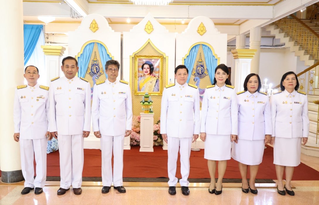 ออมสิน ถวายพระพรชัยมงคล เนื่องในโอกาสวันเฉลิมพระชนมพรรษาสมเด็จพระบรมราชชนนีพันปีหลวง  