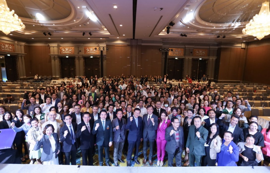 โตเกียวมารีนประกันชีวิต คิกออฟไตรมาส 4 Breaking Barriers