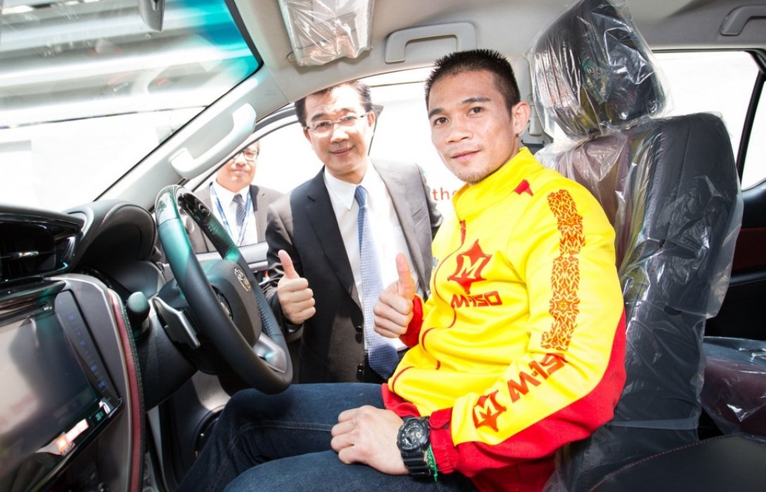 “เจ้าแหลม” ศรีสะเกษ นครหลวงโปรโมชั่น รับมอบรถในฝันโตโยต้า ฟอร์จูนเนอร์ 
