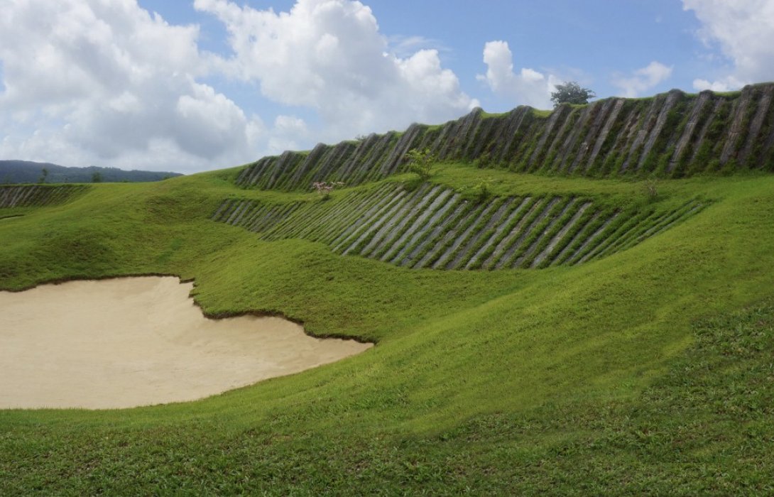 สยามคันทรีคลับพัทยา โรลลิ่งฮิลส์ เปิดบริการเต็มรูปแบบ ชูไฮไลท์ หลุม 15“Wall of Death”