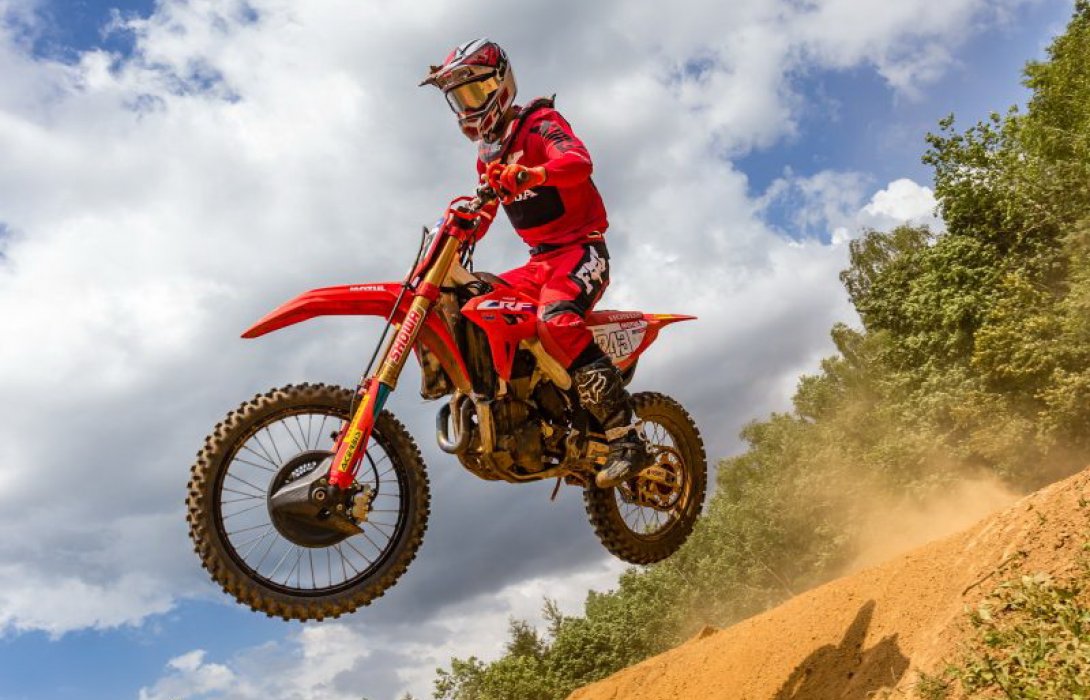 ยอดนักบิดทางฝุ่น“ไกจ์เซอร์”ควบ Honda CRF450RW ที่สโลวีเนีย