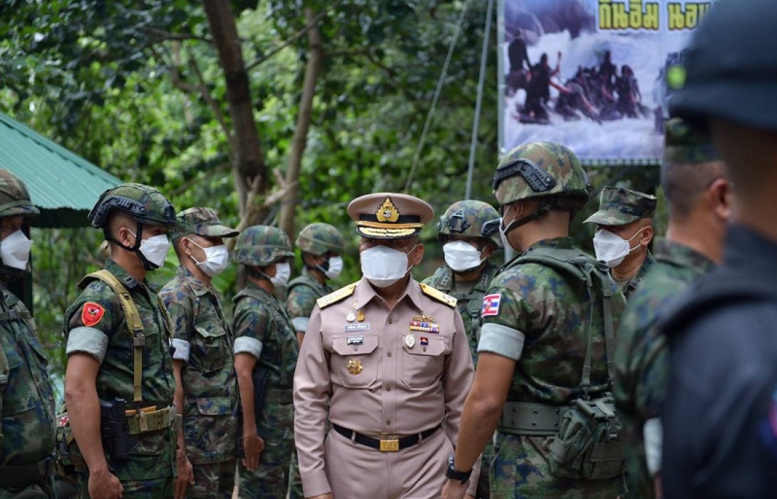ผบ.ทร.ตรวจเยี่ยมหน่วยชายแดนภาคตะวันออก  