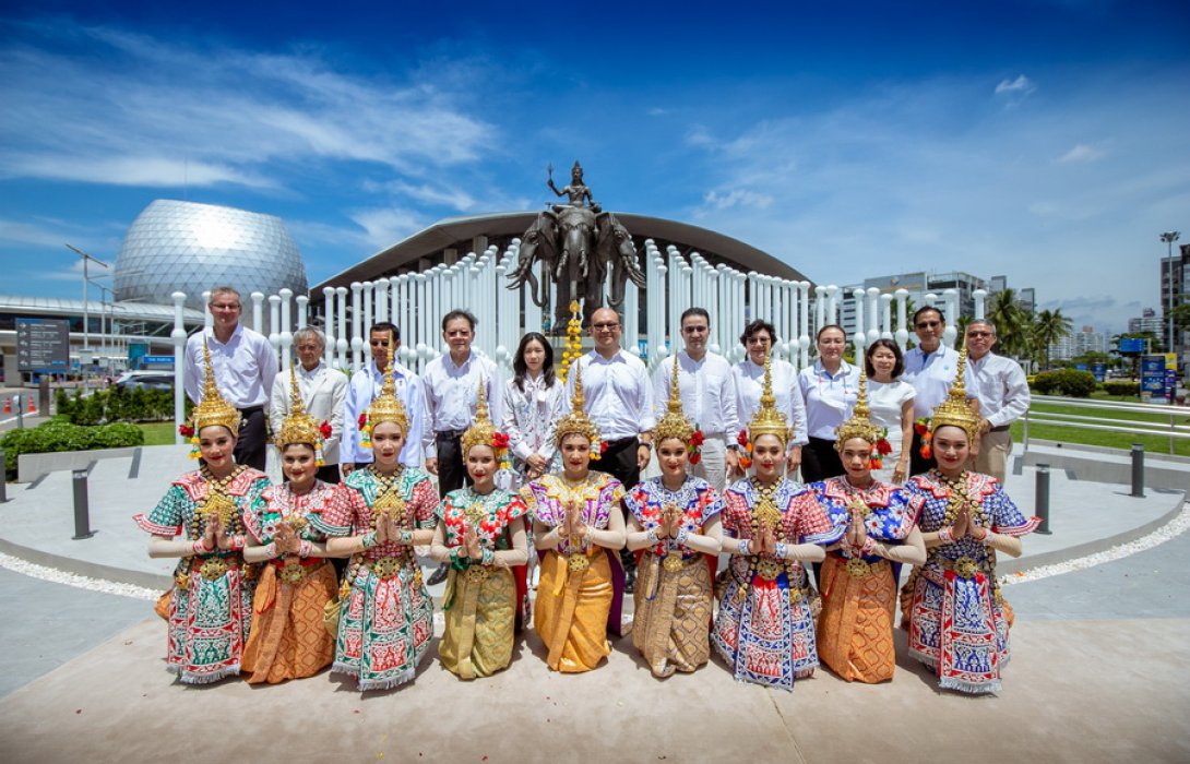 “บางกอกแลนด์” ฉลองครบรอบ 50 ปี สร้างประติมากรรมพระอินทร์ทรงช้างเอราวัณ รำลึกถึง คุณมงคล - คุณอนันต์ กาญจนพาสน์ ผู้ร่วมก่อตั้งโครงการเมืองทองธานี