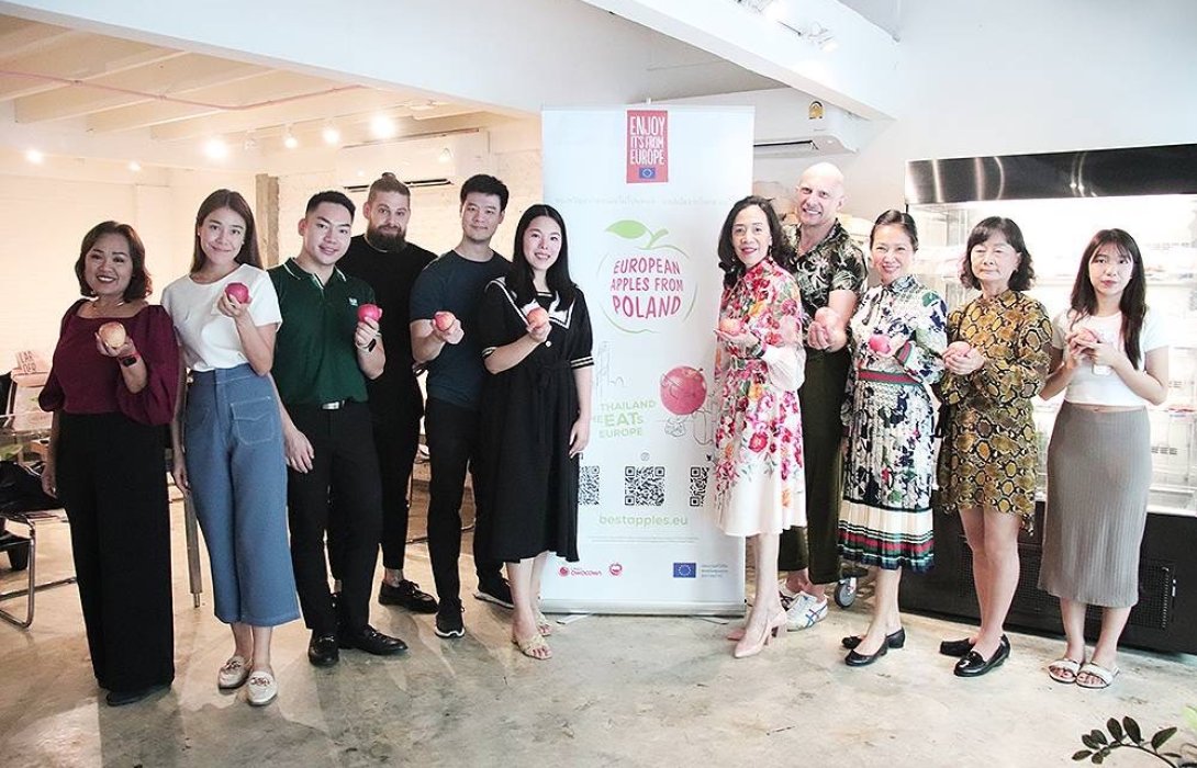 แอปเปิ้ลโปแลนด์ส่วนประกอบของอาหารสไตล์ของร้าน LARDER BKK