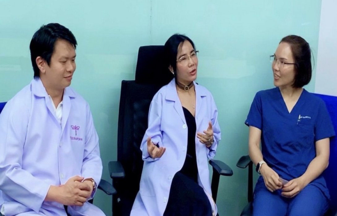 TRP (ธีรพร) ต้อนรับศัลย์แพทย์ “สิงคโปร์-เวียดนาม” ตอกย้ำการเป็นผู้นำศัลยกรรมความงามเฉพาะบนใบหน้าของประเทศ