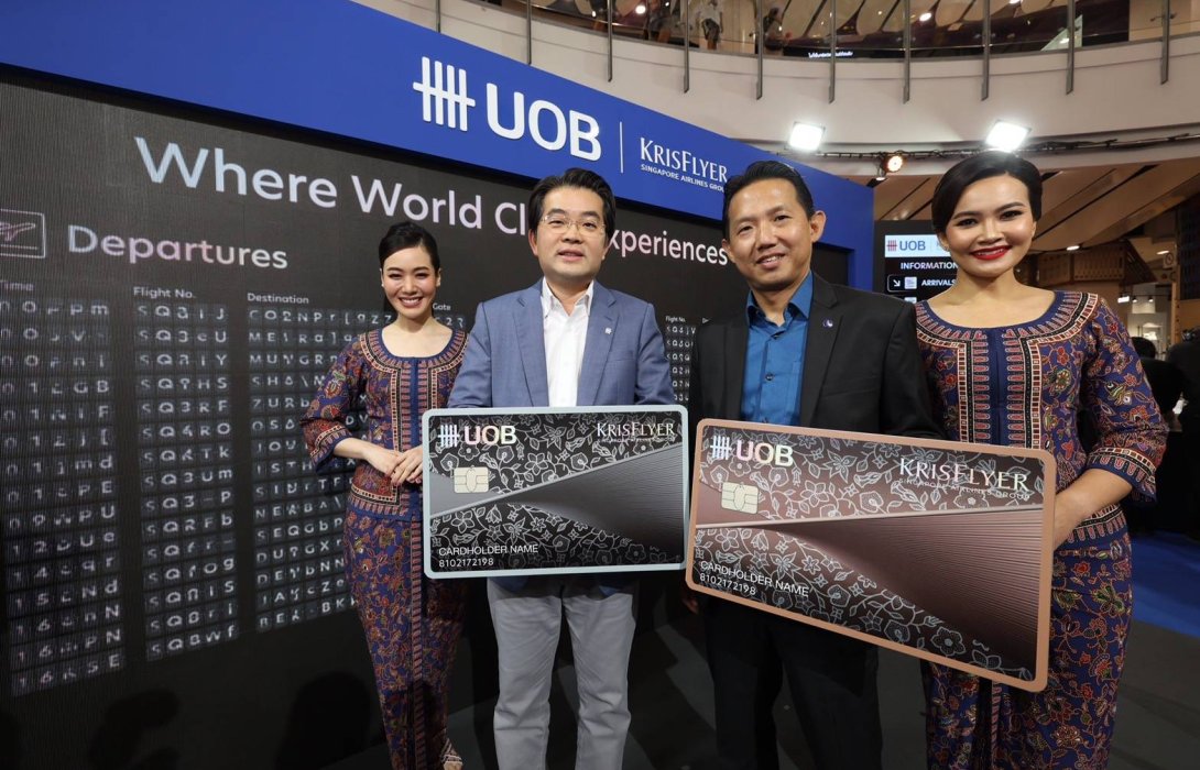 “ยูโอบี ประเทศไทย” จับมือ “สิงคโปร์ แอร์ไลน์ส” เปิดตัวบัตรเครดิตยูโอบี คริสฟลายเออร์ บัตรเครดิตเพื่อนักเดินทาง พร้อมรับไมล์สะสมจากการใช้จ่าย