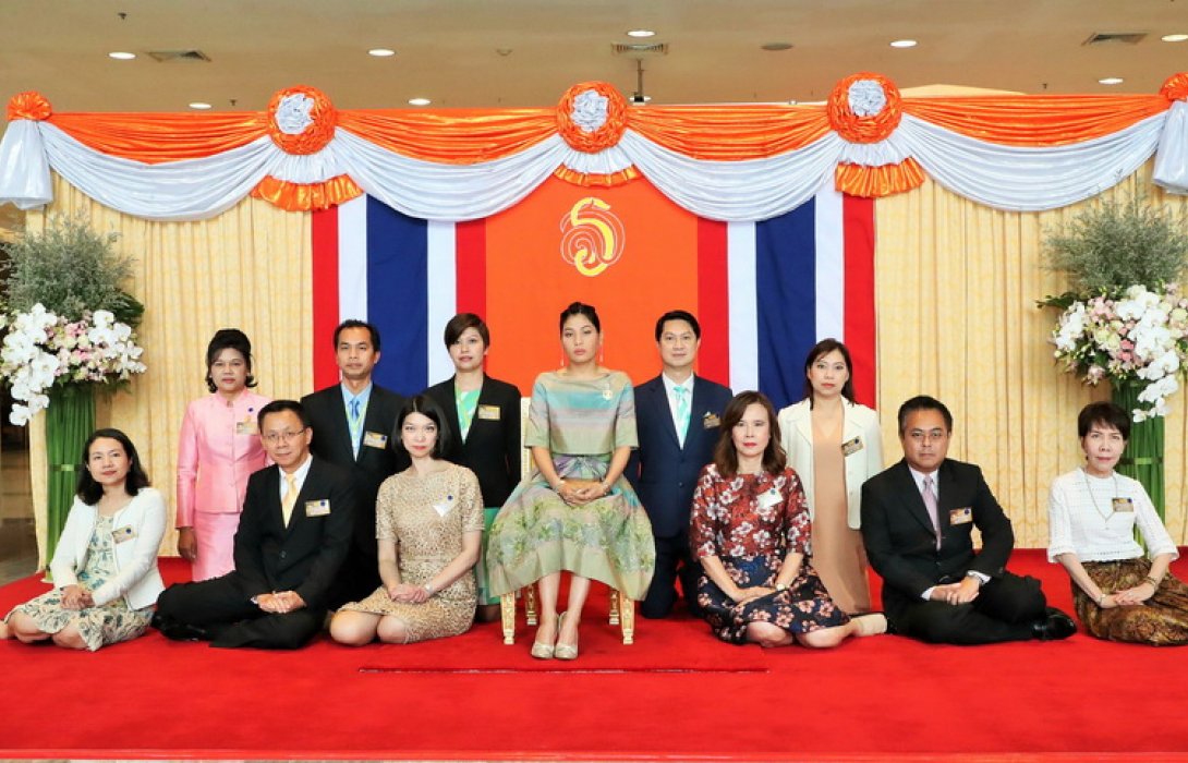 สานต่องานพ่อสร้าง