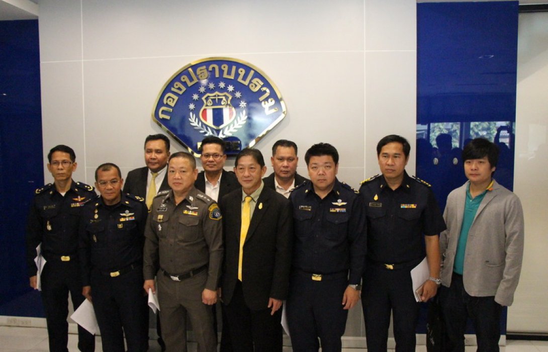 คปภ. นำประชาชนที่ได้รับความเสียหาย 35 คน บุกแจ้งกองปราบฯ เชือดโบรกเกอร์เถื่อน “ที.ไอ.เอส. ควอลิตี้ แมเนจเม้นท์”