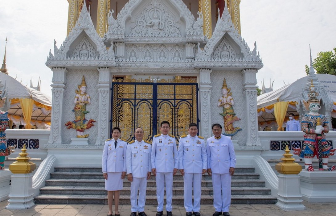 กรุงเทพประกันชีวิต ร่วมพิธีถวายผ้าพระกฐินพระราชทานของสำนักงาน คปภ.