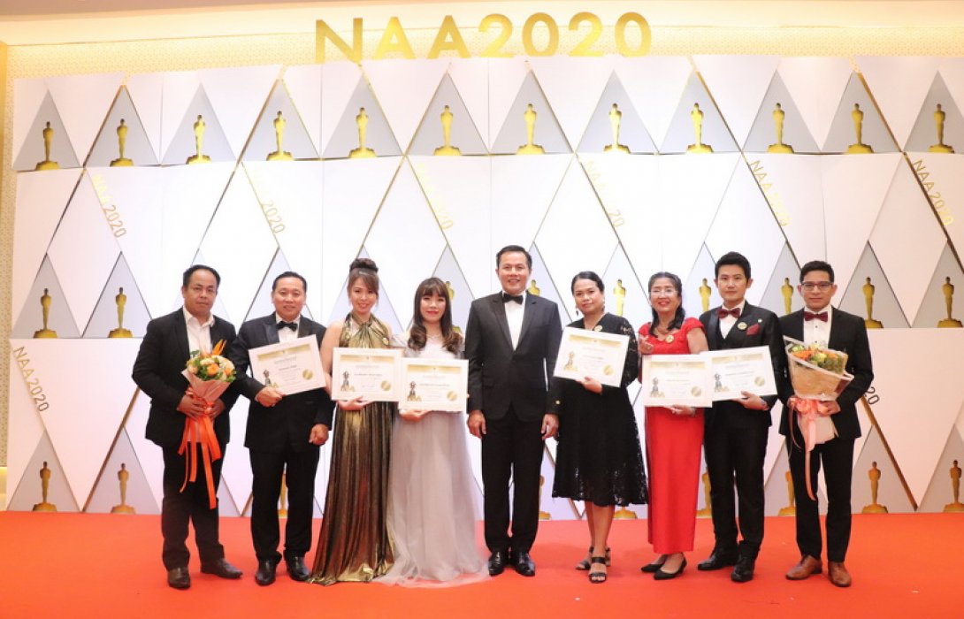 6 ตัวแทนเอฟดับบลิวดี ประกันชีวิต คว้ารางวัล NAA ตัวแทนยอดเยี่ยม ประจำปี 2563