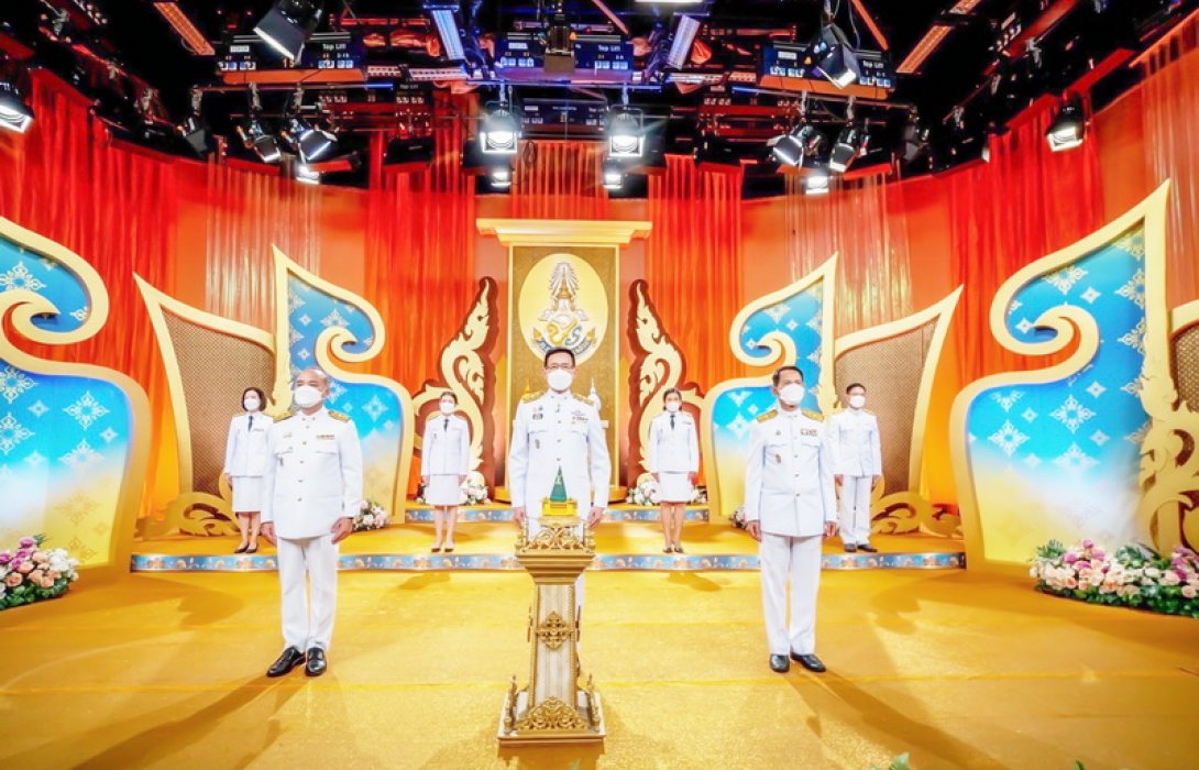 เลขาธิการ คปภ. นำคณะผู้บริหาร สำนักงาน คปภ. บันทึกเทปถวายพระพรชัยมงคลพระบาทสมเด็จพระปรเมนทรรามาธิบดีศรีสินทรมหาวชิราลงกรณ พระวชิรเกล้าเจ้าอยู่หัว