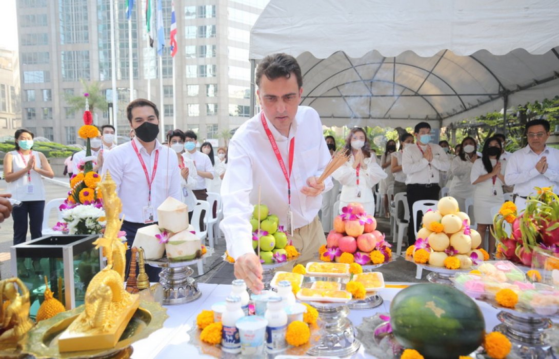 เจนเนอราลี่ ไทยแลนด์ ทำบุญครบรอบ 20 ปี การให้บริการในประเทศไทย