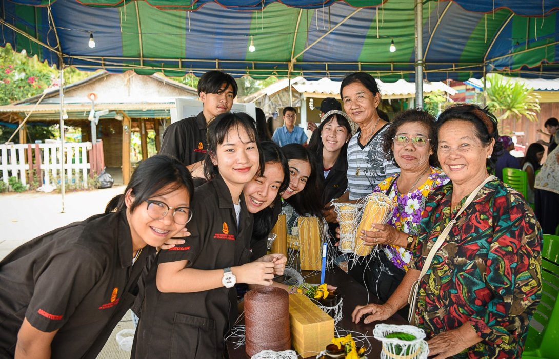 โครงการนิสสัน“แค่ใจก็เพียงพอ”ช่วยเสริมสร้างรายได้ให้ชุมชน นำของเหลือใช้มาสร้างสรรค์