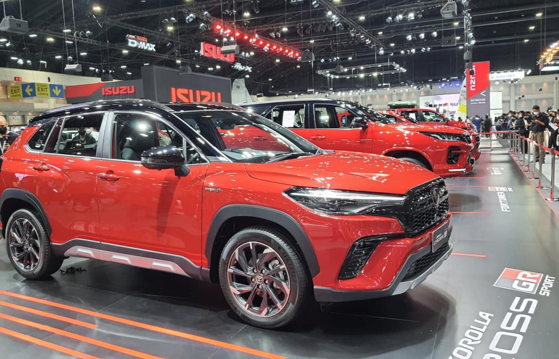 การเดินทางครั้งใหม่ที่เร้าใจกว่าเดิม โคโรลล่า ครอส HEV GR Sport “RACE YOUR JOURNEY AMBITION”