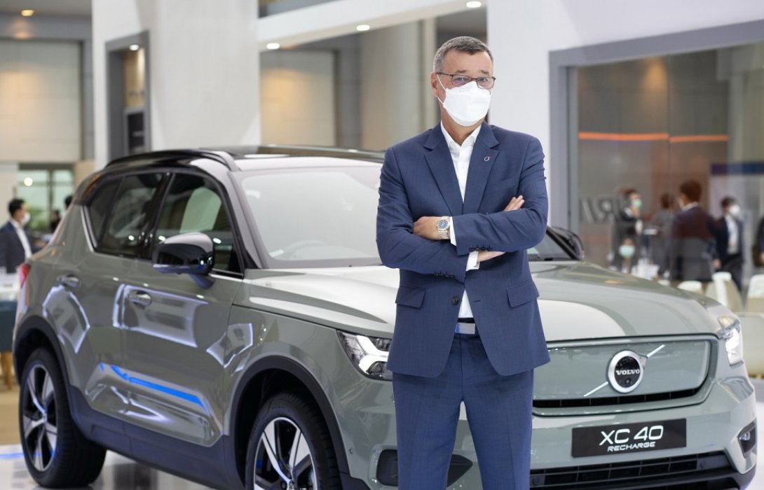 วอลโว่ คาร์ เปิดตัวรุ่นอัพเกรด Volvo XC60 Recharge Plug-in Hybrid เป็นครั้งแรก 