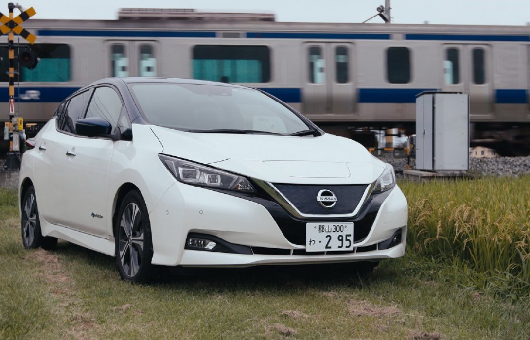 แบตเตอรี่จากนิสสัน ลีฟ สร้างประโยชน์ให้กับทางข้ามรถไฟในญี่ปุ่น
