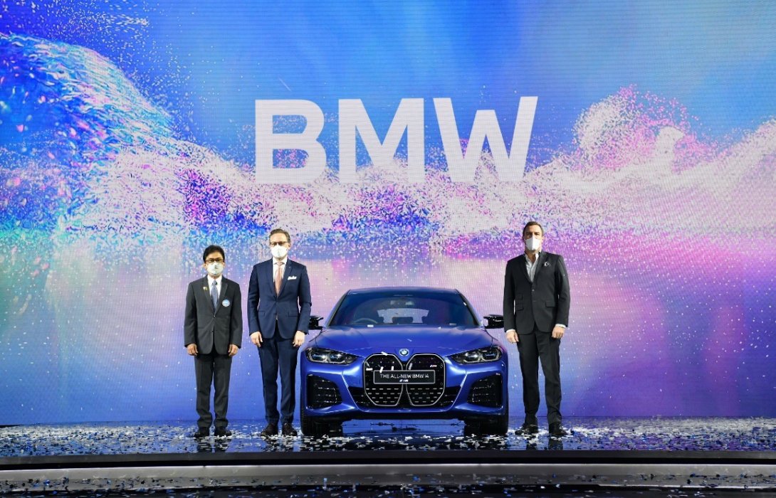 บีเอ็มดับเบิลยู เปิดตัวทัพรถยนต์พรีเมียมและมอเตอร์ไซค์หลากหลายรุ่นใน งาน มอเตอร์โชว์ 
