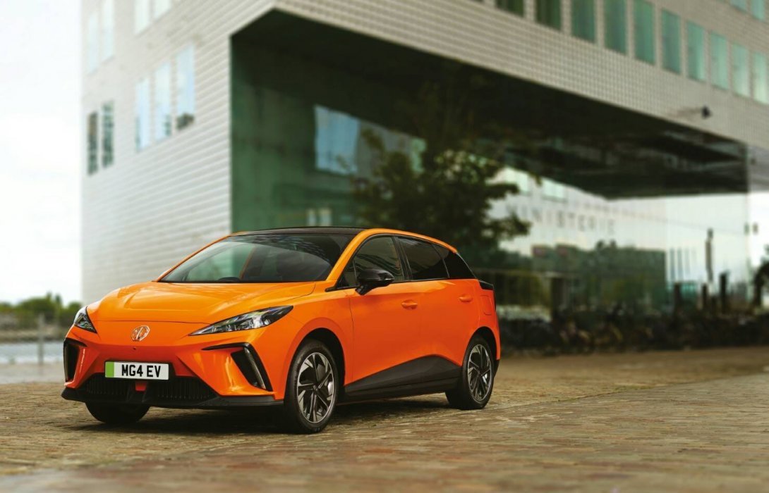 จับตา MG4 รถไฟฟ้าแพลตฟอร์มใหม่ เปลี่ยนตลาดรถยนต์อีวี